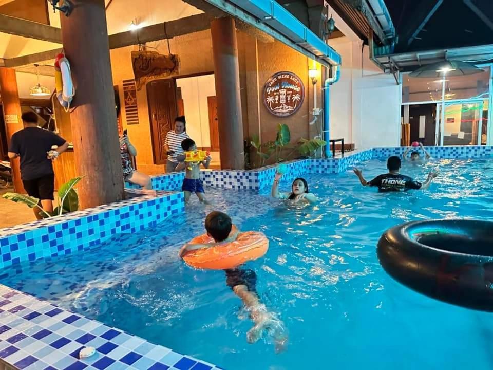 Vangvieng Pool House Hotel Vang Vieng Esterno foto