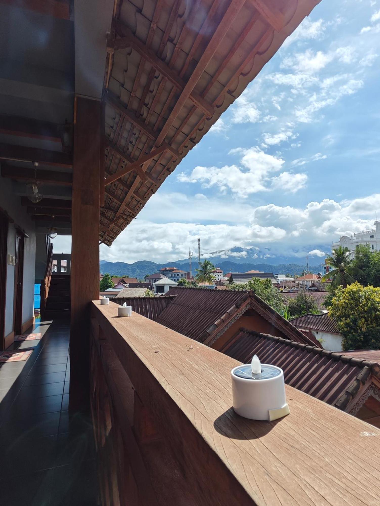 Vangvieng Pool House Hotel Vang Vieng Esterno foto
