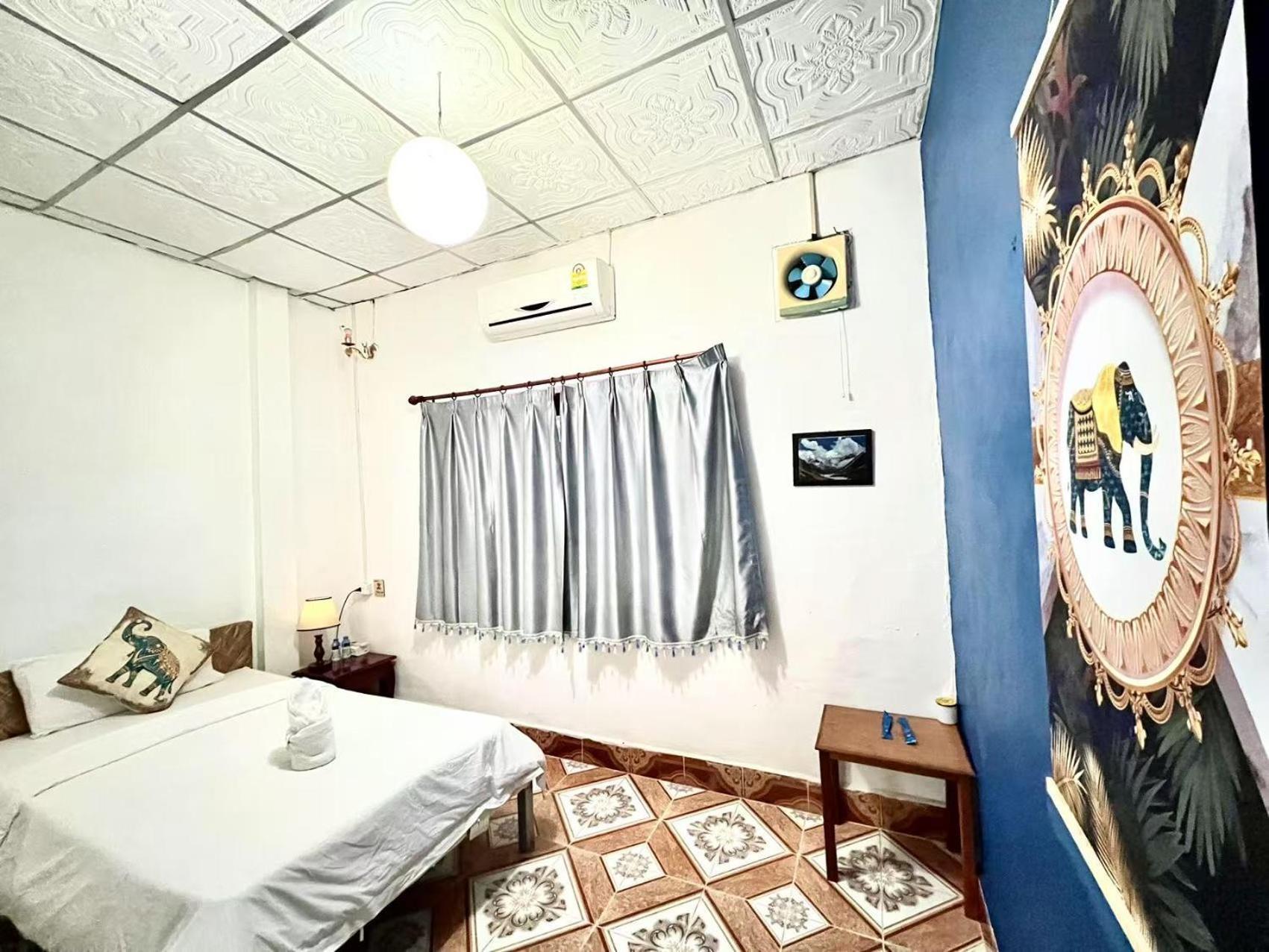 Vangvieng Pool House Hotel Vang Vieng Esterno foto